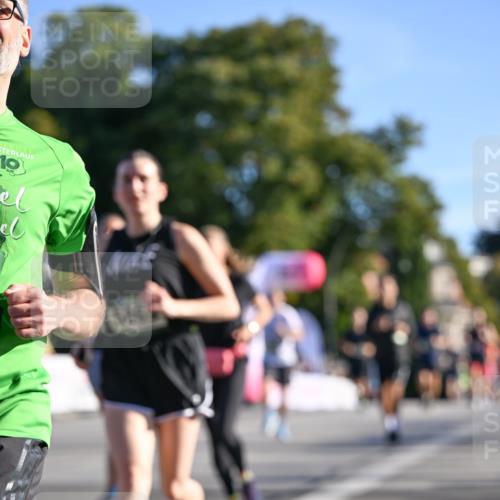 07.09.2025 - BARMER Alsterlauf Dr. Thomas Lammeyer http://msf.ph/oto/8709016 07.09.2025 09:32:25 Laufen 10, 44 meine-sportfotos.de