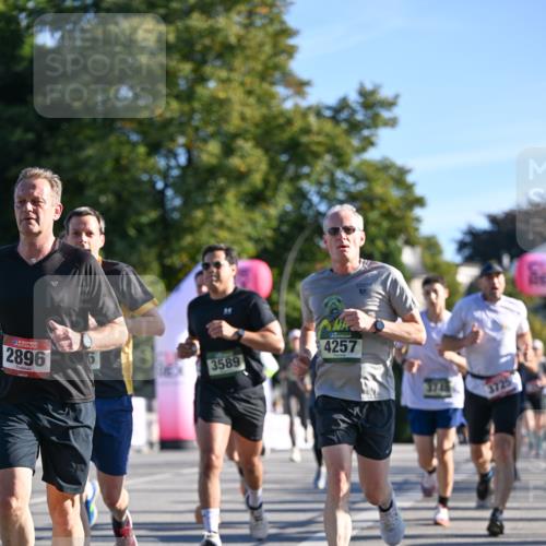 07.09.2025 - BARMER Alsterlauf Dr. Thomas Lammeyer http://msf.ph/oto/8709156 07.09.2025 09:32:52 Laufen 2896, 3589, 4257, 3725 meine-sportfotos.de