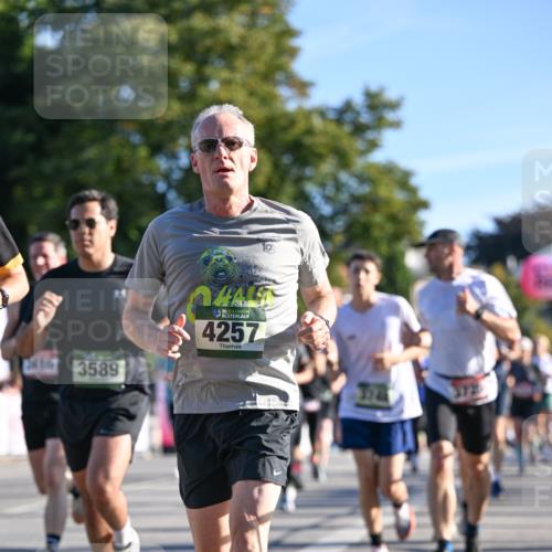 07.09.2025 - BARMER Alsterlauf Dr. Thomas Lammeyer http://msf.ph/oto/8709163 07.09.2025 09:32:53 Laufen 416, 3589, 36, 4257 meine-sportfotos.de