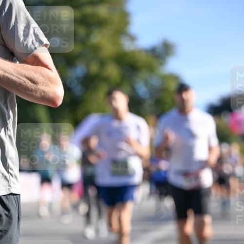 07.09.2025 - BARMER Alsterlauf Dr. Thomas Lammeyer http://msf.ph/oto/8709169 07.09.2025 09:32:54 Laufen  meine-sportfotos.de