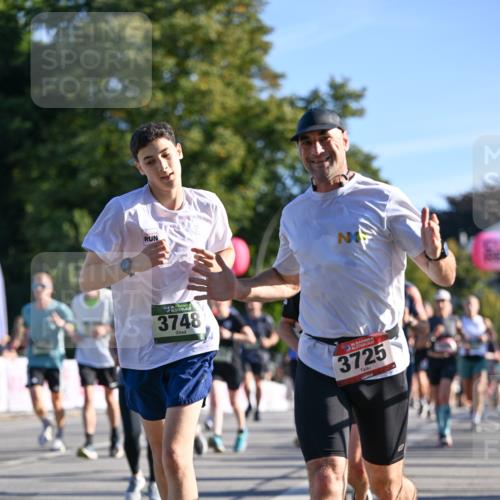 07.09.2025 - BARMER Alsterlauf Dr. Thomas Lammeyer http://msf.ph/oto/8709170 07.09.2025 09:32:54 Laufen 3748, 3725 meine-sportfotos.de