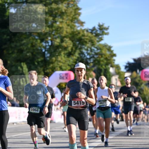 07.09.2025 - BARMER Alsterlauf Dr. Thomas Lammeyer http://msf.ph/oto/8709192 07.09.2025 09:32:58 Laufen 5968, 36, 5415, 4677 meine-sportfotos.de