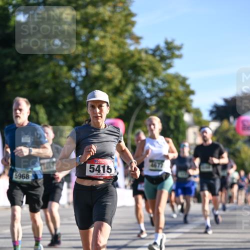 07.09.2025 - BARMER Alsterlauf Dr. Thomas Lammeyer http://msf.ph/oto/8709196 07.09.2025 09:32:59 Laufen 5968, 10, 5415, 4677 meine-sportfotos.de