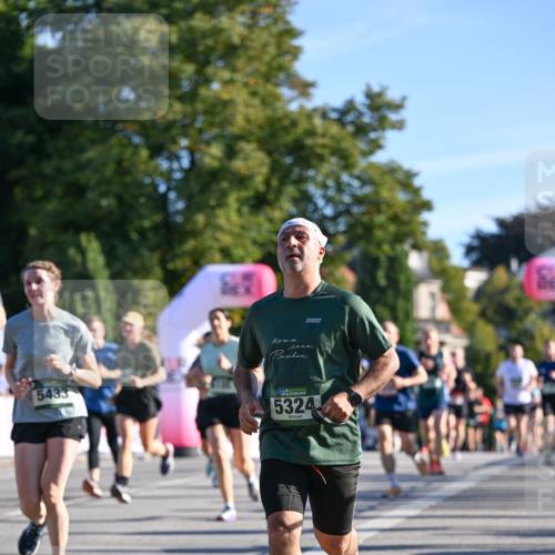 07.09.2025 - BARMER Alsterlauf Dr. Thomas Lammeyer http://msf.ph/oto/8709252 07.09.2025 09:33:08 Laufen 5433, 5324 meine-sportfotos.de