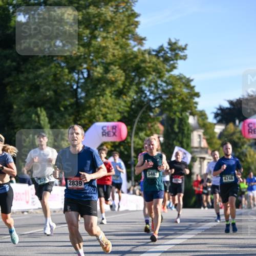 07.09.2025 - BARMER Alsterlauf Dr. Thomas Lammeyer http://msf.ph/oto/8709269 07.09.2025 09:33:10 Laufen 2839, 5462, 4746 meine-sportfotos.de