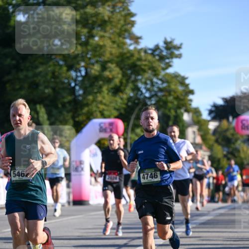 07.09.2025 - BARMER Alsterlauf Dr. Thomas Lammeyer http://msf.ph/oto/8709286 07.09.2025 09:33:13 Laufen 5462, 4746 meine-sportfotos.de