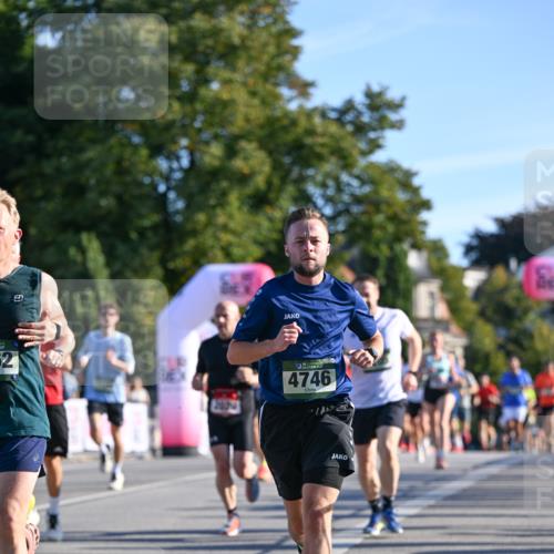 07.09.2025 - BARMER Alsterlauf Dr. Thomas Lammeyer http://msf.ph/oto/8709288 07.09.2025 09:33:13 Laufen 62, 10, 4746 meine-sportfotos.de