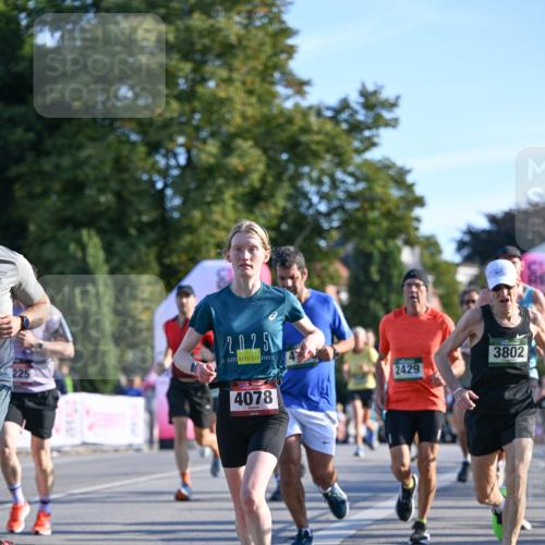 07.09.2025 - BARMER Alsterlauf Dr. Thomas Lammeyer http://msf.ph/oto/8709350 07.09.2025 09:33:23 Laufen 225, 2025, 4078, 2429, 3802 meine-sportfotos.de