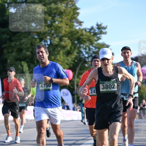 07.09.2025 - BARMER Alsterlauf Dr. Thomas Lammeyer http://msf.ph/oto/8709357 07.09.2025 09:33:25 Laufen 13, 4750, 24, 3802, 56 meine-sportfotos.de