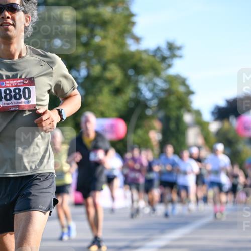 07.09.2025 - BARMER Alsterlauf Dr. Thomas Lammeyer http://msf.ph/oto/8709371 07.09.2025 09:33:28 Laufen 136, 880 meine-sportfotos.de