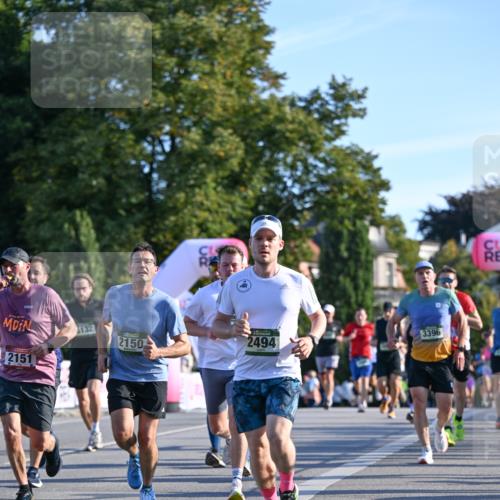 07.09.2025 - BARMER Alsterlauf Dr. Thomas Lammeyer http://msf.ph/oto/8709393 07.09.2025 09:33:32 Laufen 2151, 132, 2150, 2494, 3396 meine-sportfotos.de