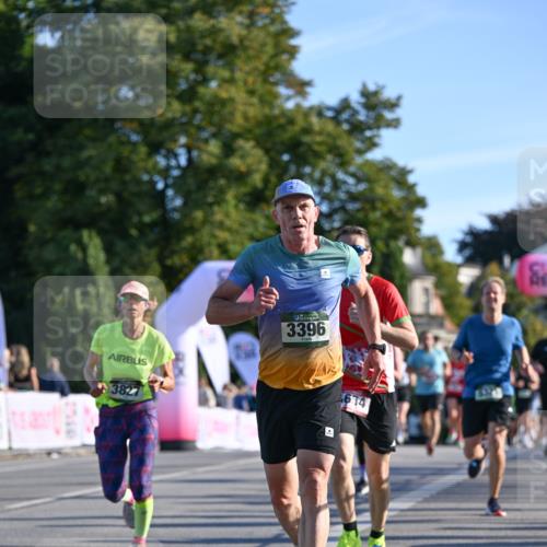 07.09.2025 - BARMER Alsterlauf Dr. Thomas Lammeyer http://msf.ph/oto/8709412 07.09.2025 09:33:34 Laufen 3827, 3396, 614 meine-sportfotos.de