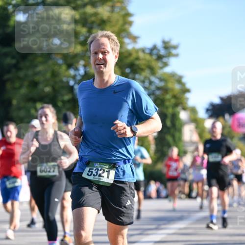 07.09.2025 - BARMER Alsterlauf Dr. Thomas Lammeyer http://msf.ph/oto/8709430 07.09.2025 09:33:38 Laufen 6027, 5321 meine-sportfotos.de