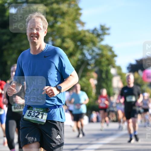07.09.2025 - BARMER Alsterlauf Dr. Thomas Lammeyer http://msf.ph/oto/8709432 07.09.2025 09:33:38 Laufen 5321 meine-sportfotos.de
