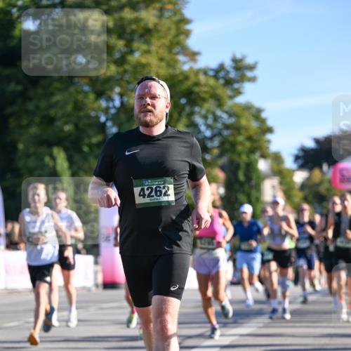 07.09.2025 - BARMER Alsterlauf Dr. Thomas Lammeyer http://msf.ph/oto/8709452 07.09.2025 09:33:41 Laufen 4262, 1266 meine-sportfotos.de