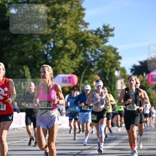 07.09.2025 - BARMER Alsterlauf Dr. Thomas Lammeyer http://msf.ph/oto/8709464 07.09.2025 09:33:43 Laufen 31, 5295, 4834, 54 meine-sportfotos.de