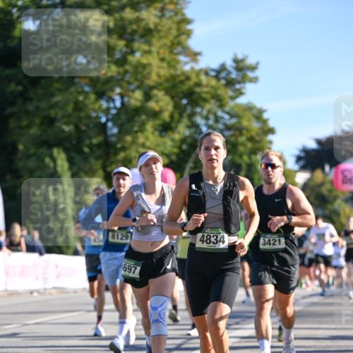 07.09.2025 - BARMER Alsterlauf Dr. Thomas Lammeyer http://msf.ph/oto/8709473 07.09.2025 09:33:44 Laufen 8129, 697, 4834, 3421 meine-sportfotos.de