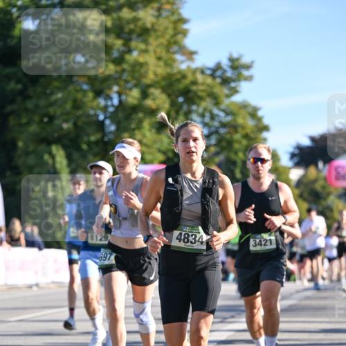07.09.2025 - BARMER Alsterlauf Dr. Thomas Lammeyer http://msf.ph/oto/8709474 07.09.2025 09:33:45 Laufen 697, 4834, 3421 meine-sportfotos.de