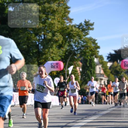 07.09.2025 - BARMER Alsterlauf Dr. Thomas Lammeyer http://msf.ph/oto/8709529 07.09.2025 09:33:55 Laufen 5678, 6330, 5741 meine-sportfotos.de
