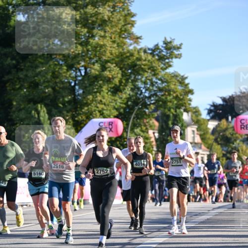 07.09.2025 - BARMER Alsterlauf Dr. Thomas Lammeyer http://msf.ph/oto/8709657 07.09.2025 09:34:18 Laufen 4014, 2616, 2752, 5160, 849, 2751 meine-sportfotos.de