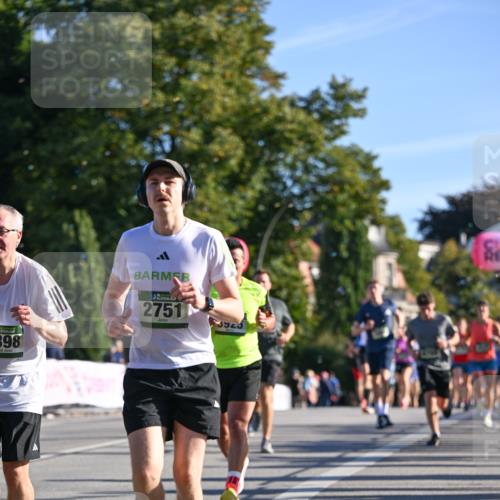 07.09.2025 - BARMER Alsterlauf Dr. Thomas Lammeyer http://msf.ph/oto/8709675 07.09.2025 09:34:21 Laufen 398, 2751 meine-sportfotos.de