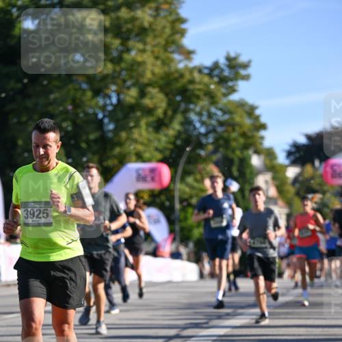 07.09.2025 - BARMER Alsterlauf Dr. Thomas Lammeyer http://msf.ph/oto/8709685 07.09.2025 09:34:23 Laufen 3925 meine-sportfotos.de