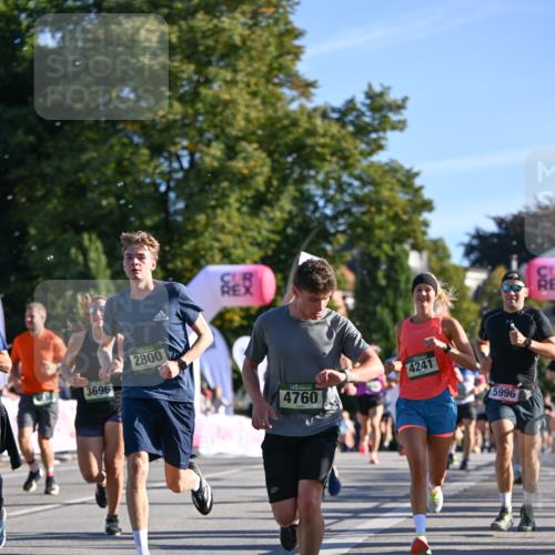 07.09.2025 - BARMER Alsterlauf Dr. Thomas Lammeyer http://msf.ph/oto/8709698 07.09.2025 09:34:25 Laufen 3696, 2800, 4241, 4760, 54, 5996 meine-sportfotos.de