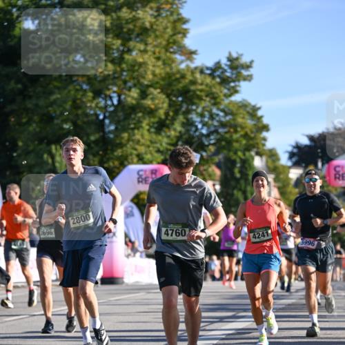 07.09.2025 - BARMER Alsterlauf Dr. Thomas Lammeyer http://msf.ph/oto/8709699 07.09.2025 09:34:25 Laufen 3696, 2800, 4760, 4241, 5996 meine-sportfotos.de