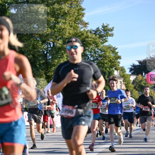 07.09.2025 - BARMER Alsterlauf Dr. Thomas Lammeyer http://msf.ph/oto/8709713 07.09.2025 09:34:27 Laufen 2084, 2610, 1996, 5055, 2608, 1201, 3362 meine-sportfotos.de