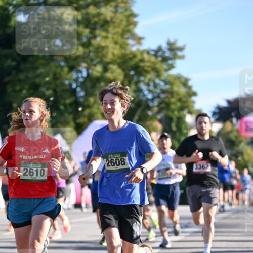 07.09.2025 - BARMER Alsterlauf Dr. Thomas Lammeyer http://msf.ph/oto/8709727 07.09.2025 09:34:29 Laufen 36, 2610, 2608, 3362 meine-sportfotos.de