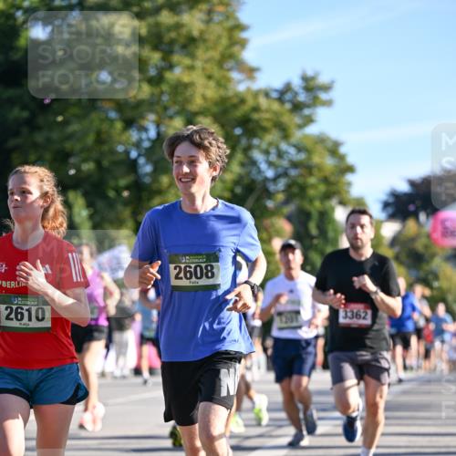 07.09.2025 - BARMER Alsterlauf Dr. Thomas Lammeyer http://msf.ph/oto/8709728 07.09.2025 09:34:29 Laufen 36, 2610, 2608, 1201, 3362 meine-sportfotos.de