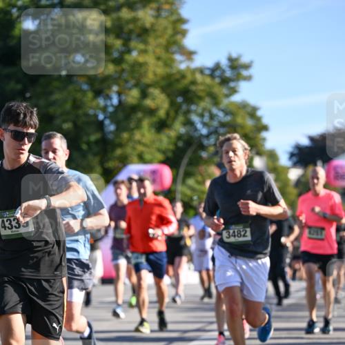 07.09.2025 - BARMER Alsterlauf Dr. Thomas Lammeyer http://msf.ph/oto/8709787 07.09.2025 09:34:41 Laufen 4335, 3482 meine-sportfotos.de