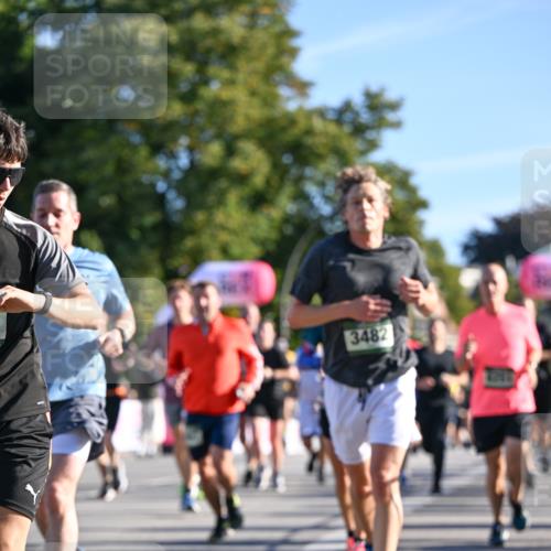 07.09.2025 - BARMER Alsterlauf Dr. Thomas Lammeyer http://msf.ph/oto/8709789 07.09.2025 09:34:42 Laufen 3482 meine-sportfotos.de