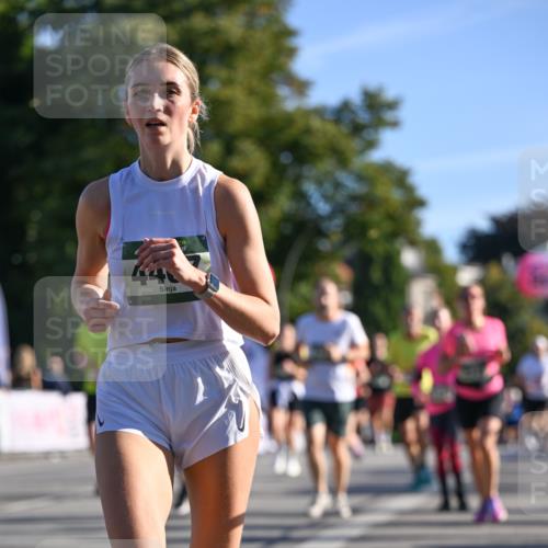 07.09.2025 - BARMER Alsterlauf Dr. Thomas Lammeyer http://msf.ph/oto/8709831 07.09.2025 09:34:49 Laufen 440 meine-sportfotos.de
