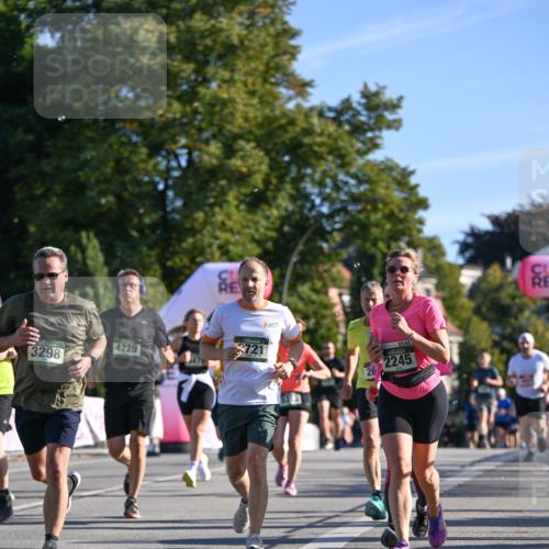 07.09.2025 - BARMER Alsterlauf Dr. Thomas Lammeyer http://msf.ph/oto/8709836 07.09.2025 09:34:50 Laufen 3298, 4229, 721, 2245, 26, 2245 meine-sportfotos.de