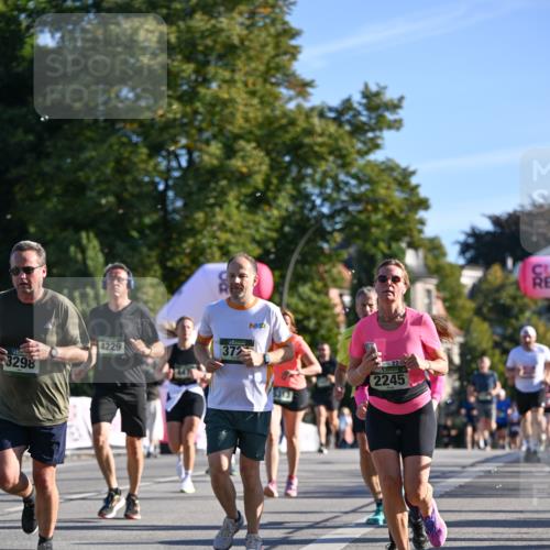 07.09.2025 - BARMER Alsterlauf Dr. Thomas Lammeyer http://msf.ph/oto/8709837 07.09.2025 09:34:50 Laufen 4229, 3298, 372, 22, 5, 2245 meine-sportfotos.de