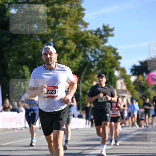 07.09.2025 - BARMER Alsterlauf Dr. Thomas Lammeyer http://msf.ph/oto/8709879 07.09.2025 09:34:58 Laufen 523, 5337 meine-sportfotos.de