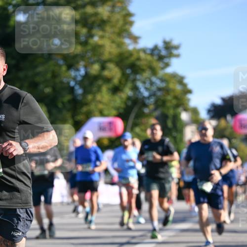 07.09.2025 - BARMER Alsterlauf Dr. Thomas Lammeyer http://msf.ph/oto/8709901 07.09.2025 09:35:04 Laufen  meine-sportfotos.de
