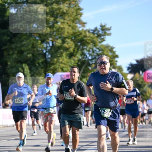 07.09.2025 - BARMER Alsterlauf Dr. Thomas Lammeyer http://msf.ph/oto/8709909 07.09.2025 09:35:06 Laufen 8427, 5037, 9335, 6223, 4, 3191 meine-sportfotos.de