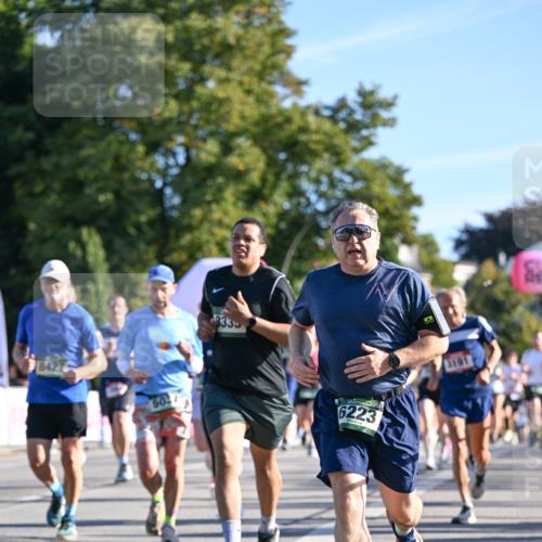 07.09.2025 - BARMER Alsterlauf Dr. Thomas Lammeyer http://msf.ph/oto/8709910 07.09.2025 09:35:06 Laufen 8427, 5037, 8335, 6223, 3191 meine-sportfotos.de