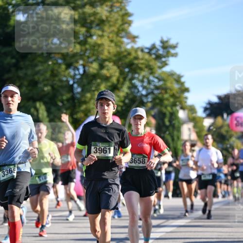 07.09.2025 - BARMER Alsterlauf Dr. Thomas Lammeyer http://msf.ph/oto/8709935 07.09.2025 09:35:10 Laufen 3365, 3961, 3658 meine-sportfotos.de