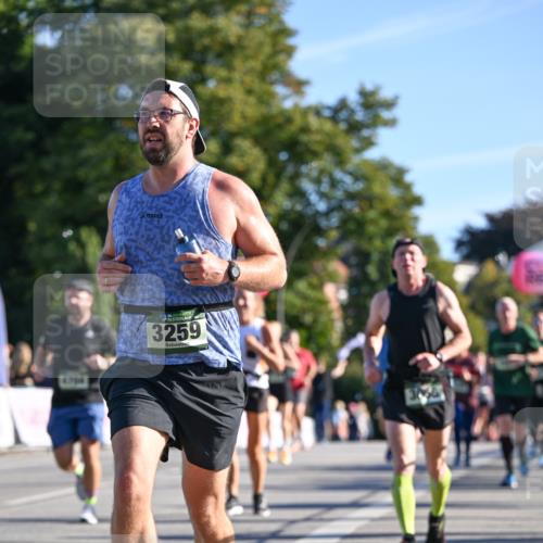 07.09.2025 - BARMER Alsterlauf Dr. Thomas Lammeyer http://msf.ph/oto/8709977 07.09.2025 09:35:17 Laufen 3259 meine-sportfotos.de