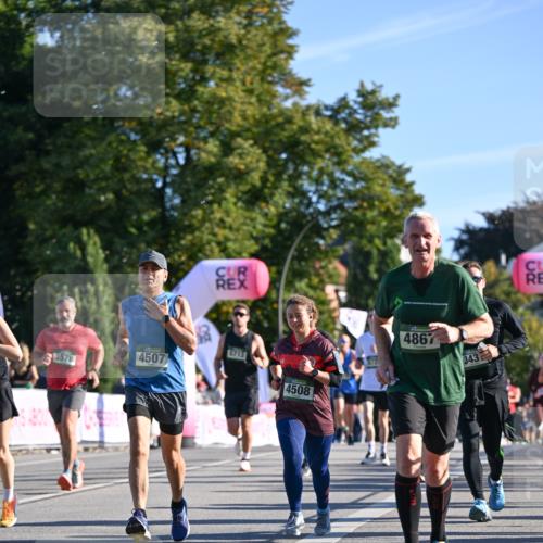 07.09.2025 - BARMER Alsterlauf Dr. Thomas Lammeyer http://msf.ph/oto/8710001 07.09.2025 09:35:20 Laufen 5713, 4507, 3578, 4508, 4867, 572, 343 meine-sportfotos.de
