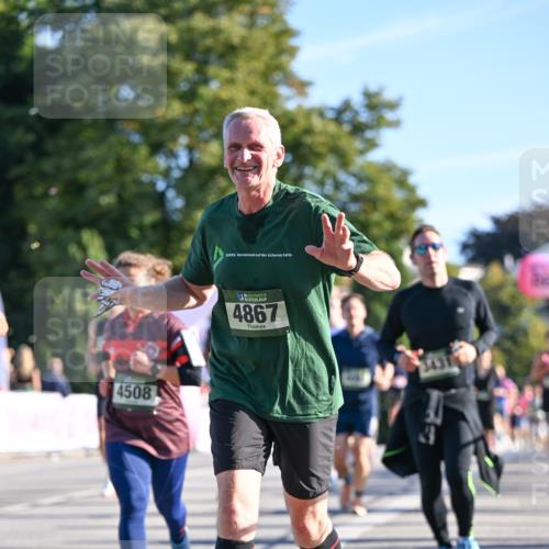 07.09.2025 - BARMER Alsterlauf Dr. Thomas Lammeyer http://msf.ph/oto/8710010 07.09.2025 09:35:22 Laufen 4508, 4867 meine-sportfotos.de