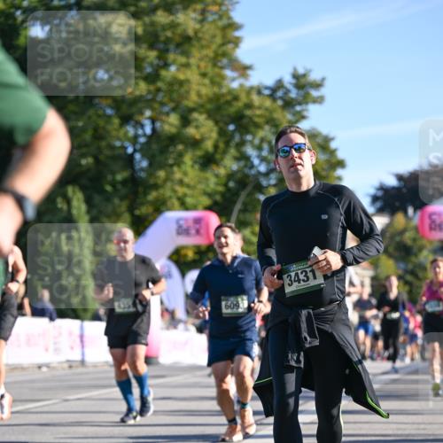 07.09.2025 - BARMER Alsterlauf Dr. Thomas Lammeyer http://msf.ph/oto/8710015 07.09.2025 09:35:23 Laufen 1, 6093, 3431 meine-sportfotos.de