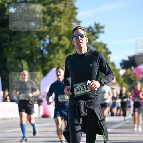 07.09.2025 - BARMER Alsterlauf Dr. Thomas Lammeyer http://msf.ph/oto/8710020 07.09.2025 09:35:24 Laufen 36, 3431 meine-sportfotos.de
