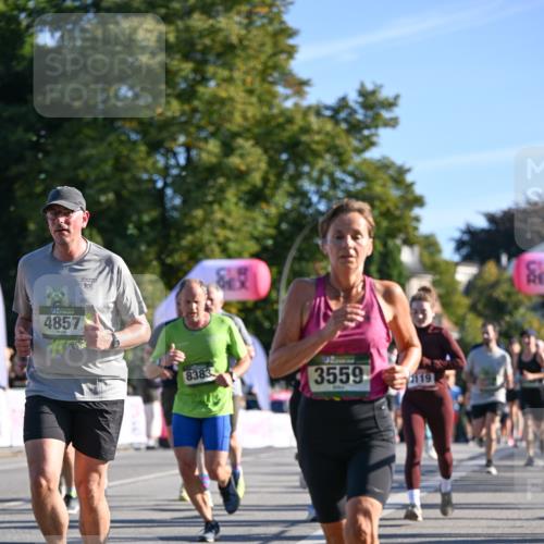 07.09.2025 - BARMER Alsterlauf Dr. Thomas Lammeyer http://msf.ph/oto/8710045 07.09.2025 09:35:28 Laufen 4857, 10, 8383, 3559, 119 meine-sportfotos.de