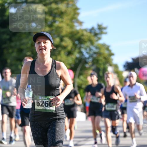 07.09.2025 - BARMER Alsterlauf Dr. Thomas Lammeyer http://msf.ph/oto/8710088 07.09.2025 09:35:35 Laufen 36, 5260 meine-sportfotos.de