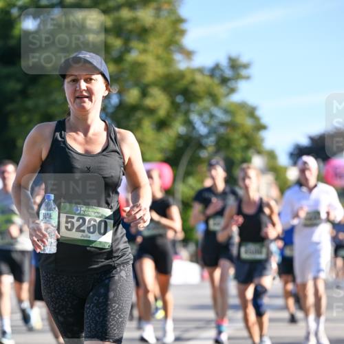07.09.2025 - BARMER Alsterlauf Dr. Thomas Lammeyer http://msf.ph/oto/8710089 07.09.2025 09:35:35 Laufen 1, 136, 5260, 54 meine-sportfotos.de