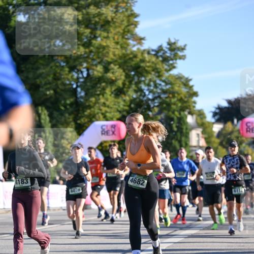 07.09.2025 - BARMER Alsterlauf Dr. Thomas Lammeyer http://msf.ph/oto/8710112 07.09.2025 09:35:39 Laufen 4183, 6075, 4682, 6114 meine-sportfotos.de